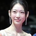 TWICEジョンヨンの“実姉”女優がまるでプリンセス！「本当に綺麗すぎ」と絶賛のドレス姿【PHOTO】