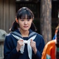 『あんぱん』朝田家の三女・朝田メイコ役を演じる原菜乃華　（C）NHK
