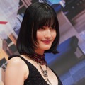 橋本愛【写真：竹内みちまろ】