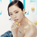 BLACKPINK・ジス、夏の太陽より眩しい美貌！“完全体”カムバックに自信も「期待してください」【PHOTO】