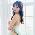 志田音々【撮影：唐木貴央　ヘアメイク：エノモトマサノリ　スタイリング：富田育子　衣装協力：クロネコマリン】（扶桑社）