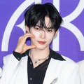 これぞ現代の王子様…ZEROBASEONEソン・ハンビン、“芸術的な横顔”でファンを魅了【PHOTO】