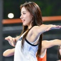 引き締まった筋肉美に注目！韓国チアガールの大胆スイムウェアSHOTに視線強奪「背筋が素晴らしい」【PHOTO】