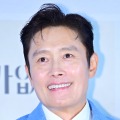 イ・ビョンホン、トロント国際映画祭で韓国人俳優初のトリビュート賞受賞「非常に誇りに思う」