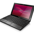 IdeaPad S10-3の正面斜め