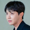 BTS・J-HOPE、ファッション誌に登場！“完全体”で過ごしたLAでの思い出語る「来年の春が楽しみ」【PHOTO】
