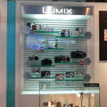 発表されたばかりのLUMIX LX1、FX9、FZ30が触れられるコーナー