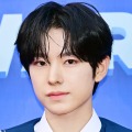 「ビジュが限界突破」NCT WISH・ユウシ、“爆イケ”かき上げヘアに沼落ちファン続出！【PHOTO】
