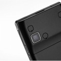 　NTTドコモは9日、コンパクトでシンプルなスリムボディの「docomo STYLE series L-03B」を12日より発売すると発表した。