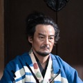 柴田勝家（山口馬木也）（C）NHK