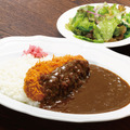 【ランチ】ロイヤルのカツカレーランチ　サラダ付（税込1,958円）