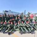 海上自衛隊下総航空基地（千葉県）に本拠を置く、哨戒機クルーのひなを育てる教育部隊、第203教育航空隊の学生たち