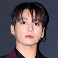 BTS・JUNG KOOK、深夜の飲酒ライブで本音爆発…“喫煙”過去も暴露「会社が大騒ぎになる」