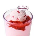 「ICHIGO ミルクスムージー with ハーゲンダッツ」Mサイズ　720円（税込）