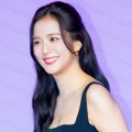 見えてもいいの…？BLACKPINK・ジス、素肌が透ける“大胆シースルー”に視線クギ付け
