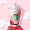 『スターバックス ストロベリー フラペチーノ』 Tallサイズのみ　＜テイクアウト＞678円　＜店内利用＞690円