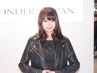 HAMANA/MONDERAブース コンパニオン(東京オートサロン2016)