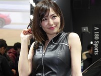メルセデス・ベンツブース コンパニオン(東京オートサロン2016)