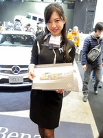 メルセデス・ベンツブース コンパニオン 大脇りかさん(東京オートサロン2016)