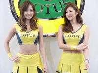 LOTUSブース コンパニオン(東京オートサロン2016)