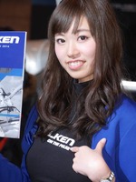 FALKENブース コンパニオン(東京オートサロン2016)
