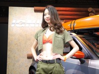スズキブース コンパニオン(東京オートサロン2016)