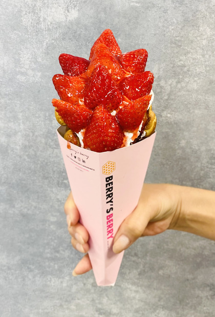 ストロベリーバブルワッフル　1,201円（税込）