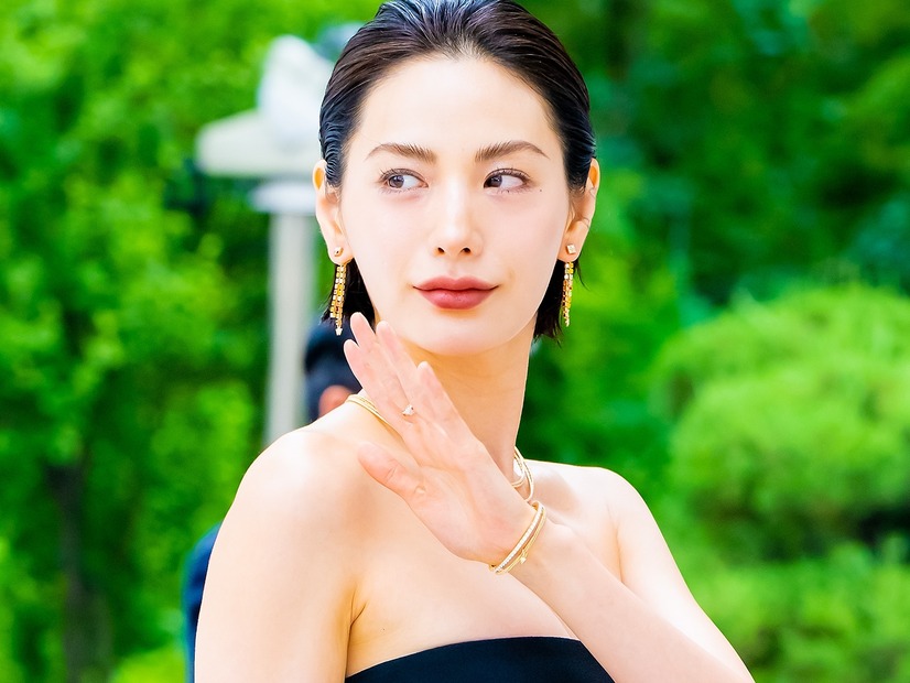 「あなたの演技、じっくり見せてもらう」証人出廷控えるナナ、自宅を狙った強盗犯に怒りの警告