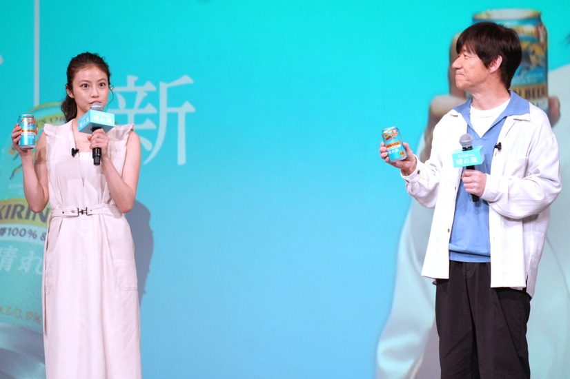 今田美桜、内村光良【撮影：小宮山あきの】