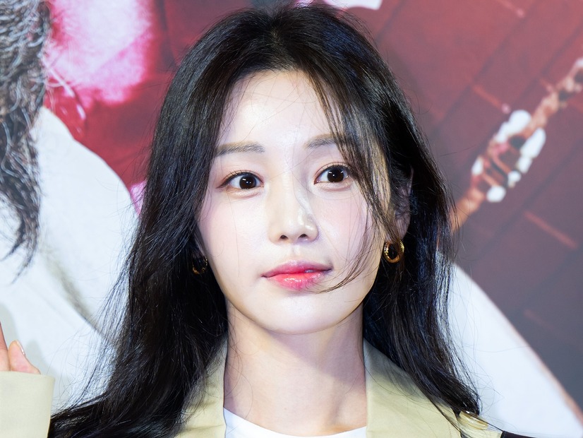 “整形告白”で事務所から警告も…元韓国アイドル、グループ解散時の葛藤明かす「良い大人がいれば」