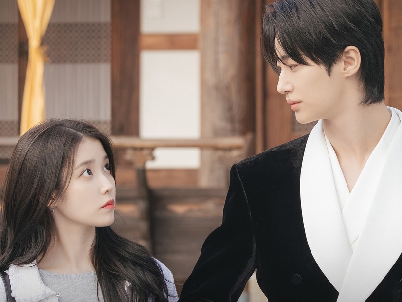 放送前から“異例の1位”…IU×ビョン・ウソク主演『21世紀の大君夫人』、話題性ランキングで快挙！