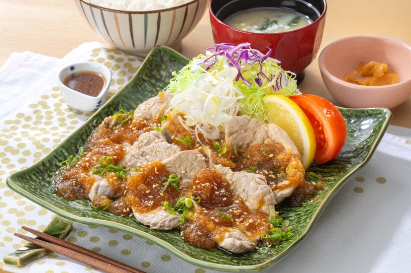 「豚ヒレの冷しゃぶ　おろし柚香だれ」定食価格　1,480円（税込）