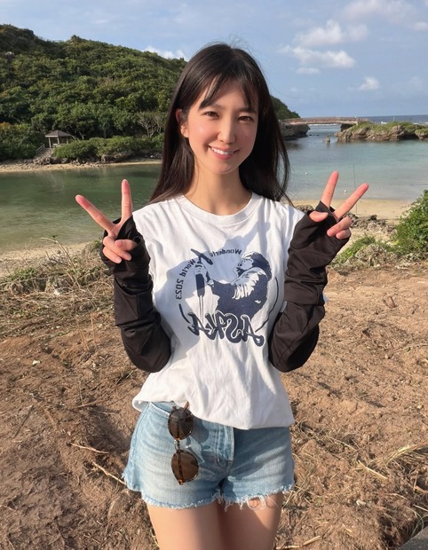 （写真は佐藤あかりの公式インスタグラムから）※所属事務所に掲載許諾をもらっています