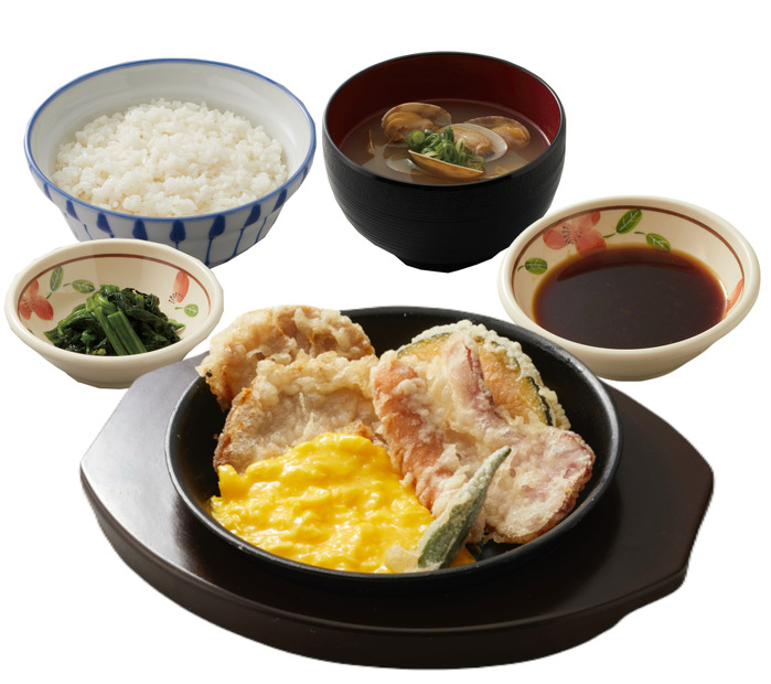 とろたまチャーシュー天ぷら定食　1,290円（税込）