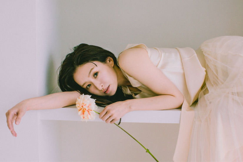 島袋寛子、デビュー30周年記念の新ビジュアル公開＆SNS開設！