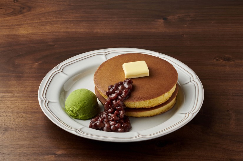 「トラディショナル・ホットケーキ 北海道小豆&抹茶アイス」単品890円→ 690円