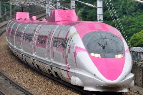 「ハローキティ新幹線」8年の歴史に幕！5月17日がラストラン！！