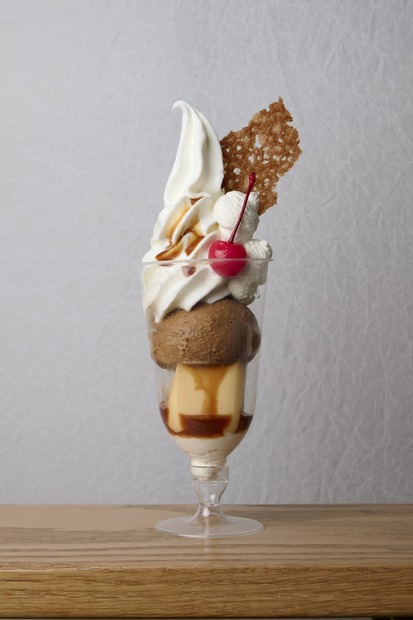 「キャラメルとプリンのレトロパフェ」1,551円