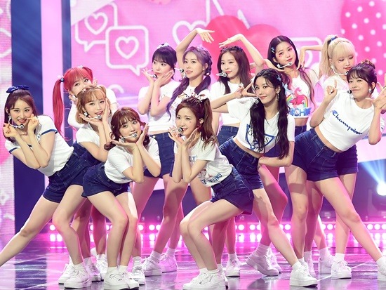 「IZ*ONEに入れない」とされた2人の練習生…決して忘れてはならない、『プデュ』に潰された夢