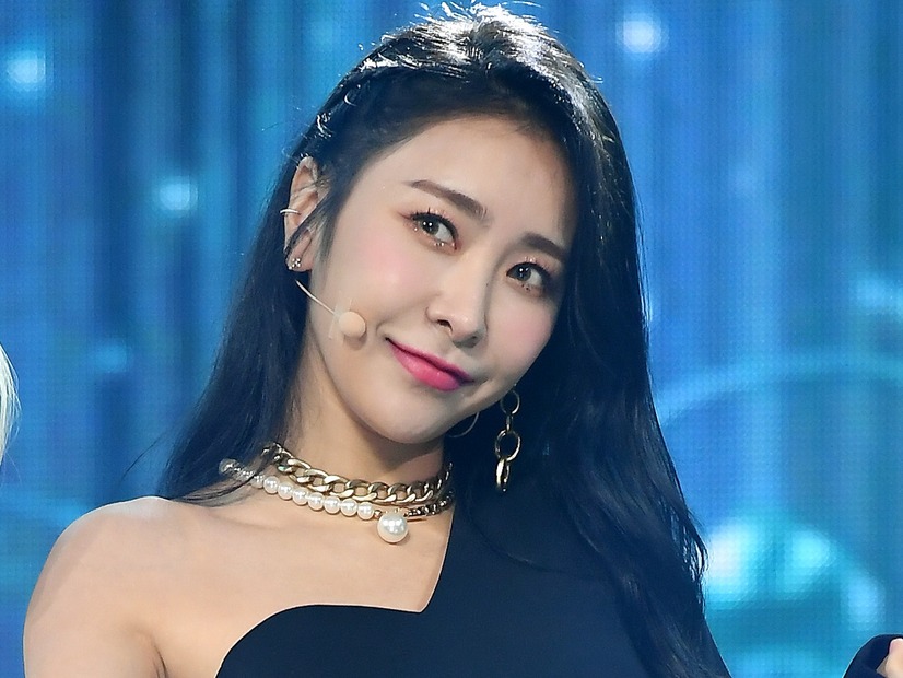 少女時代の“デビュー組”になるも白紙…「極端な選択も考えた」韓国歌手、無名の17年を支えた家族愛に感動の声