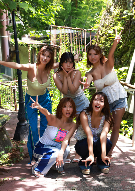 R・I・P GIRLS2025 写真集『湯けむり にゅうよく旅～BEST SELECTION』撮影：中山雅文