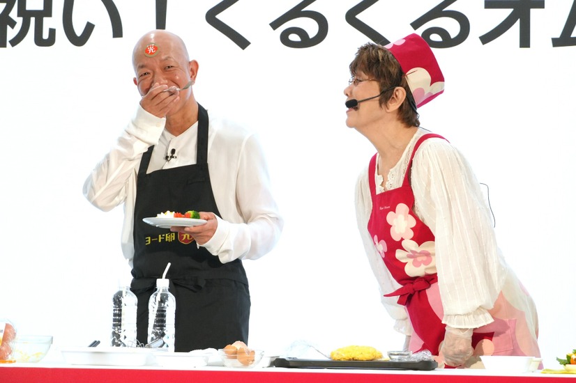 平野レミ、小峠英二【撮影：小宮山あきの】