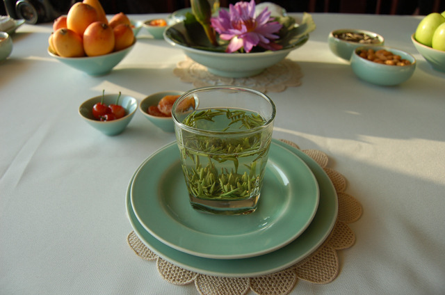 西湖が一望できる湖畔の茶芸館