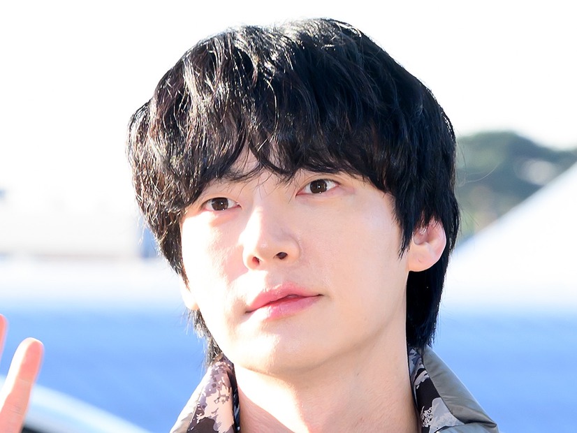“バツイチ”韓国俳優、結婚式関連の話題で気まずい空気に…『花男』女優とドロ沼離婚