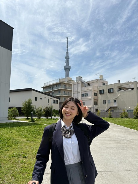 （写真は富田鈴花の公式インスタグラムから）※所属事務所に掲載許諾をもらっています