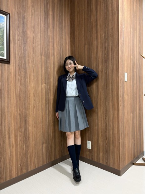 （写真は富田鈴花の公式インスタグラムから）※所属事務所に掲載許諾をもらっています