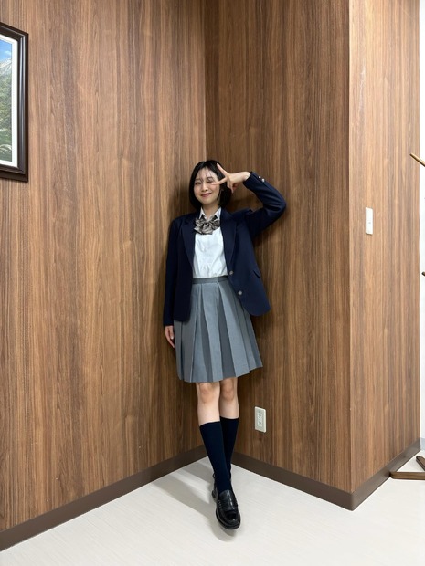 （写真は富田鈴花の公式インスタグラムから）※所属事務所に掲載許諾をもらっています