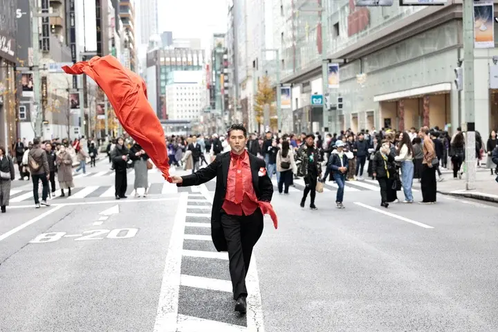 『awai 刹那と永遠のまにまに』（写真・中村一弘、文・本木雅弘/トゥーヴァージンズ）