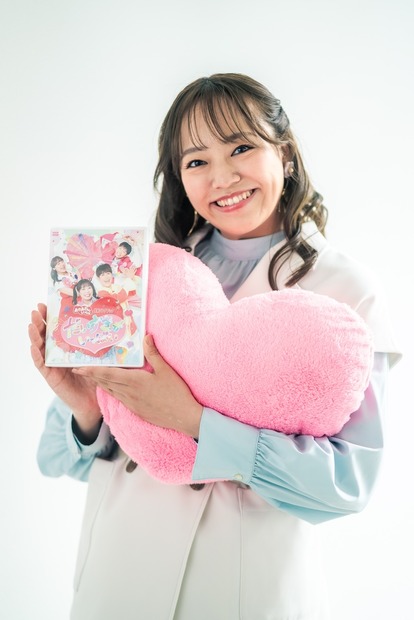 スタイリスト：山﨑厚見 ※﨑（たつさき）、ヘアメイク：安藤千浪、カメラマン：motoishiduka