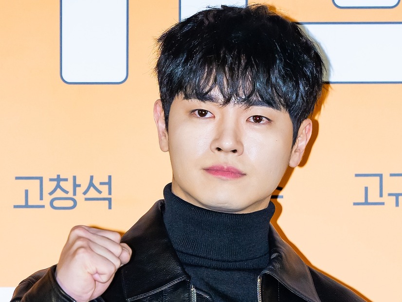 突然の“引退宣言”が物議の韓国俳優…プロフィールの異変にファン困惑「どういう状況？」